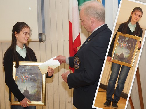 Kuvernri Kivioja onnitteli rauhanjulistekilpailun voittajaa, 13-vuotiasta Valeria Termosta. Ty voitti mys Suomen Lions-liiton rauhanjulistekilpailun.  Valerian koulu on Aleksis Kiven koulu.