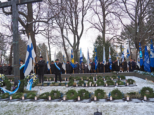 Suomen lippu oli seremonian keskiss.